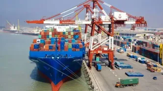 توقف حرکت کشتی‌ها به بنادر ایران، تکذیب شد