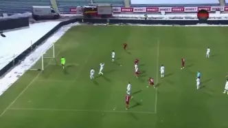 قیچی برگردان جنون‌آمیز ستاره کلمبیایی چشم‌ها را خیره کرد