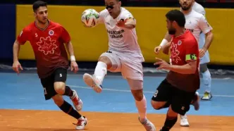 نتایج هفته ۲۴ لیگ برتر فوتسال؛ رقابت‌ در صدر ادامه دارد/ گیتی در آستانه قهرمانی