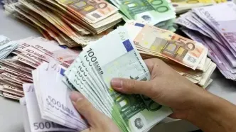 قیمت ارز در مرکز مبادله و بازار آزاد ۲۴ اسفند