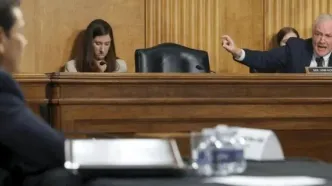 سناتور آمریکا: بهترین راه برای پایان دادن به جنگ با ایران قطع بودجه است