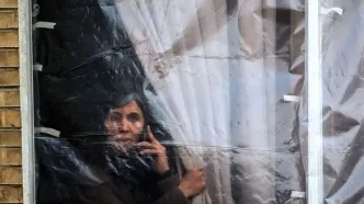 تصاویر؛ زندگی پشت پنجره‌های شکسته