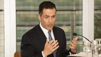 وزیر خارجه پاکستان برای جذب یک ضامن برای توافق احتمالی ایران و آمریکا، عازم چین است