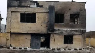 تصاویر؛ نابودی یک مدرسه در حمله به منطقه انبار نفت