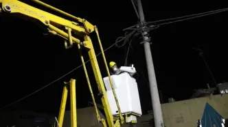 تیم های امدادی در حال رفع مشکل هستند