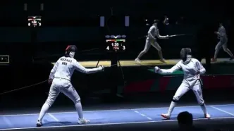 بازگشت شمشیربازان نوجوان و جوان به کشور بعد از ١٢ روز