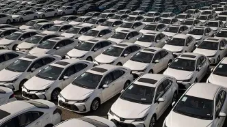 آخرین قیمت خودرو در بازار آزاد امروز یکشنبه ۱۷ اسفند ۱۴۰۴/ تارا و دنا امروز چند؟ + جدول