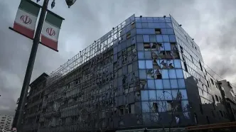 تصاویر تازه از وضعیت اطراف میدان انقلاب بعد از حمله