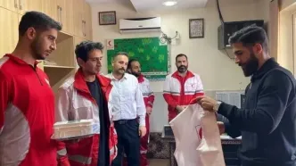 مدافع تراکتور به جمع داوطلبان هلال‌احمر پیوست