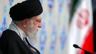 تصویری از مراحل آماده‌سازی محل قرار گرفتن پیکر رهبری