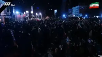 لحظه اعلام رهبری آیت‌الله مجتبی خامنه‌ای در میدان ونک تهران