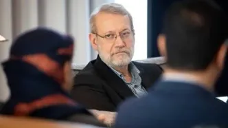 تصویری از پذیرای لاریجانی از زائران در نجف