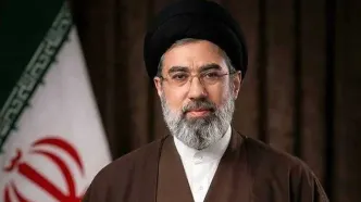 آیت‌الله سیدمجتبی‌خامنه‌ای سومین رهبر نظام‌ اسلامی‌ ایران‌ شد