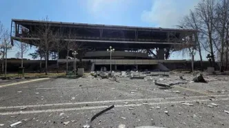 تخریب سالن 12 هزار نفری استادیوم آزادی در حملات آمریکا (عکس)