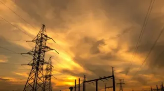 برق بخش‌های عمده‌ای از خیابان پیروزی، میدان شهدا و بزرگراه امام رضای تهران وصل شد