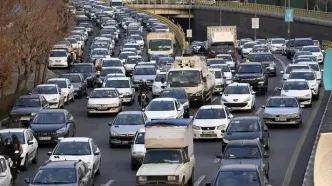 ترافیک سنگین در آزادراه تهران ـ شمال/ احتمال اجرای محدودیت مقطعی