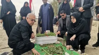 ادای احترام مهاجرانی به شهدای مدرسه شجره طیبه میناب