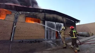 آتش نشانی: انبار سورتینگ مرکبات ساری آتش گرفت/ شایعه خرابکاری کذب است