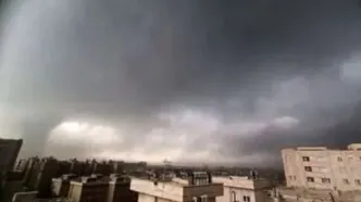 چرا امروز آسمان تهران تاریک است؟ | توصیه های ایمنی درباره باران‌های اسیدی و سمی