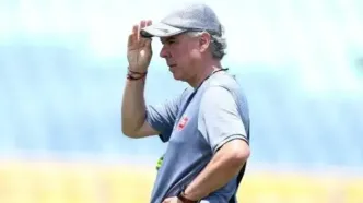 دستیار اوسمار با پرسپولیس فسخ می‌کند؟