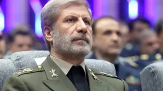 فرمانده کل ارتش: دشمن باید از منطقه بگریزد
