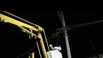 اختلال موقت برق در برخی مناطق تهران؛ برقراری برق عمده مشترکان تا ساعت ۷ صبح امروز ۱۱ فروردین ماه