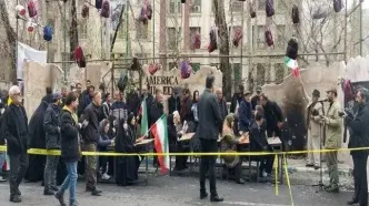 تجمع هنرمندان مقابل دفتر یونیسف/ شهیدان مظلوم باعث اتحاد ما شدند