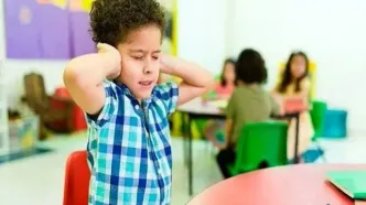 چگونه به کودک مبتلا به اوتیسم در طول جنگ کمک کنیم؟