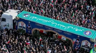 حاشیه و متن تشییع  «علی لاریجانی»، «سردار سلیمانی» و کارکنان «ناو دنا»