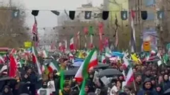 جلوه‌هایی خاص از حضور یکپارچه مردم در راهپیمایی روز جهانی قدس در لبیک به رهبر انقلاب + ویدئو