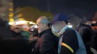 حضور پزشکیان در تجمع خیابانی شب ۱۲ فروردین