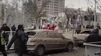 ویرانه‌های خیابان پیروزی و شهدا در پی حمله موشکی