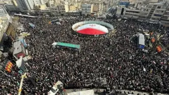 تصاویر تشییع با شکوه شهدا در میدان انقلاب