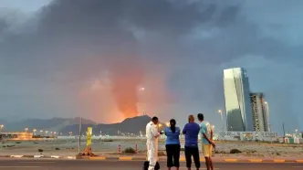 ردپای جنگ در زندگی کارگران مهاجر در کشورهای خلیج فارس | کارگران «اقتصاد گیگ» در خیابان‌ها هستند و مشتریان ثروتمند در خانه پناه گرفته‌اند