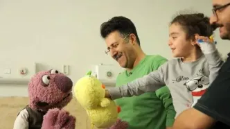 ملاقات هومن حاجی عبداللهی و جناب خان با کودکان مجروح جنگ + عکس