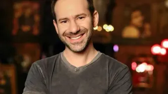 مالک میلیاردر شبکه اجتماعی مستهجن درگذشت!