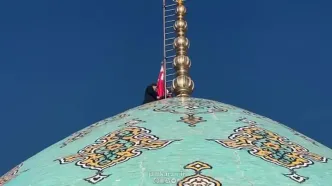 پرچم معروف انتقام مسجد جمکران برافراشته شد + ویدئو