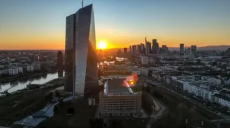 نظرسنجی بلومبرگ؛ جنگ ایران و سیاست نرخ بهره اروپای ۲۰۲۷