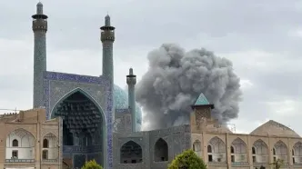 کاشی‌های «مسجد جامع عباسی» بر اثر موج حمله فرو ریخت