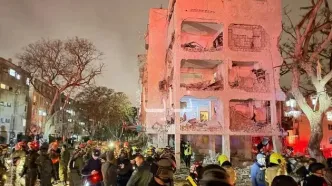 بزرگترین عملیات موشکی ایران در نزدیکی تاسیسات هسته‌ای اسرائیل / ده‌ها کشته و زخمی در حمله به "دیمونا و عراد" / ایران به حمله بوشهر و نطنز پاسخ داد/ نتانیاهو: ما شب بسیار سختی را سپری می‌کنیم.