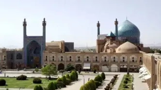 کاشی‌های «مسجد جامع عباسی» بر اثر موج حمله فرو ریخت