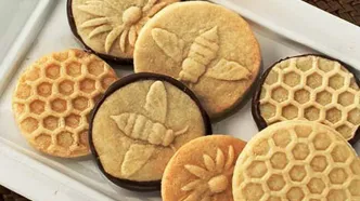 طرز تهیه شیرینی زنبوری خوشمزه و متفاوت برای عید