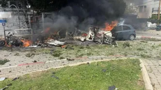 آثار اصابت موشک‌ خوشه‌ای ایران به تل‌آویو