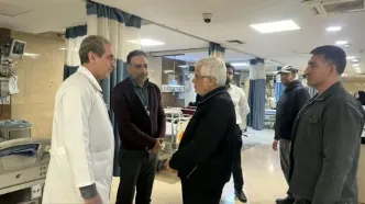 عارف از مجروحان و بیماران بیمارستان ابن سینا عیادت کرد