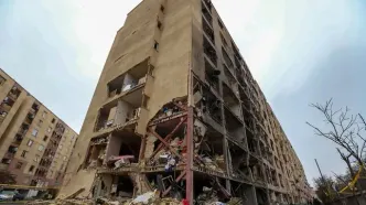 تصاویر؛ خسارات حمله هوایی به مجتمع مسکونی در اراک