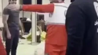 پژمان جمشیدی در کنار نیروهای هلال احمر +ویدئو