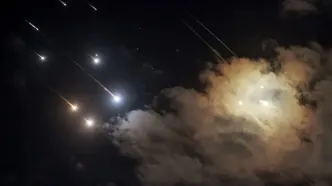 سپاه پاسداران دو کارخانه صنعتی را هدف قرار داد