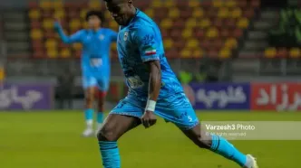 مدافع اکوادوری تیم چادرملو قراردادش را فسخ کرد؟