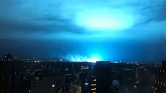 دلیل آبی شدن آسمان کرج در پی انفجار چیست؟