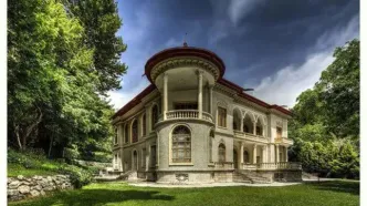 ترکش های بمباران هوایی تهران به کاخ سعدآباد رسید/ عکس